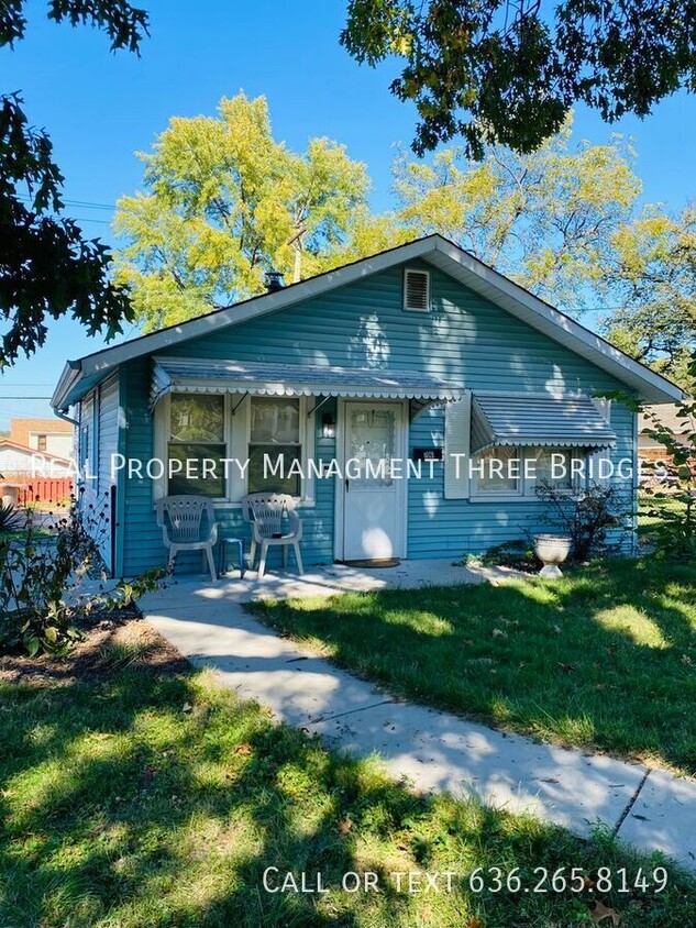 Foto principal - Beautiful 2br/1ba Lindendwood Park Home