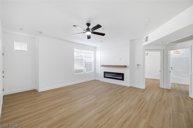 Building Photo - 5855 Valley Dr