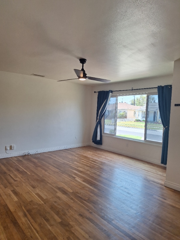 Foto del edificio - 5532 Pepperwood Ave