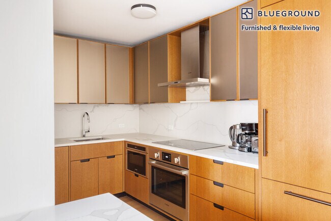 Foto del edificio - 420 E 54th St