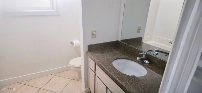 Building Photo - 5936 E Nance St