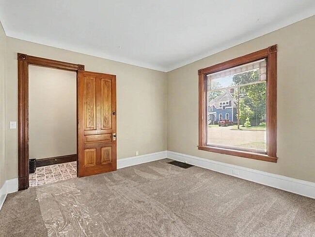 Foto del edificio - 710 Wheaton Ave