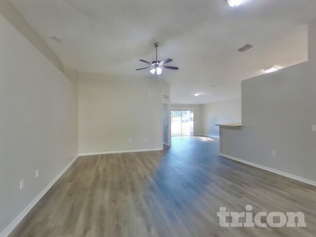 Foto del edificio - 4138 Clearbrook Cove Rd