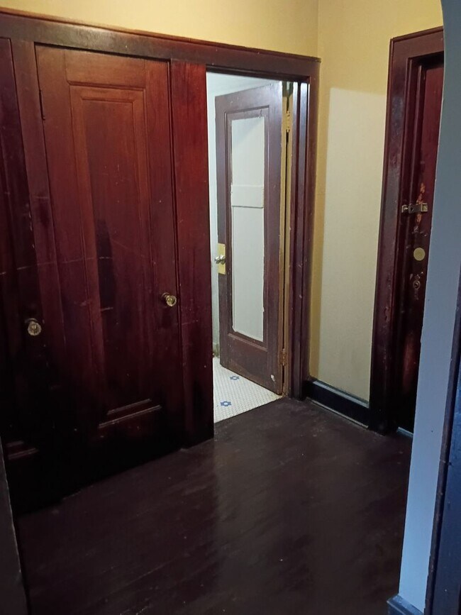 Foto del edificio - 3068 N 44th St