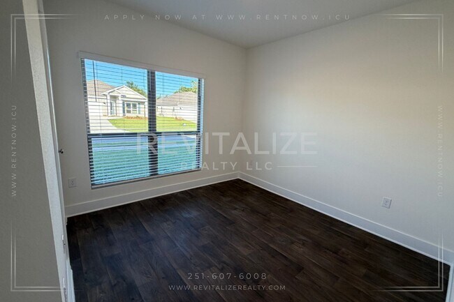 Foto del edificio - Lakeview Luxury Living in Hadley Village