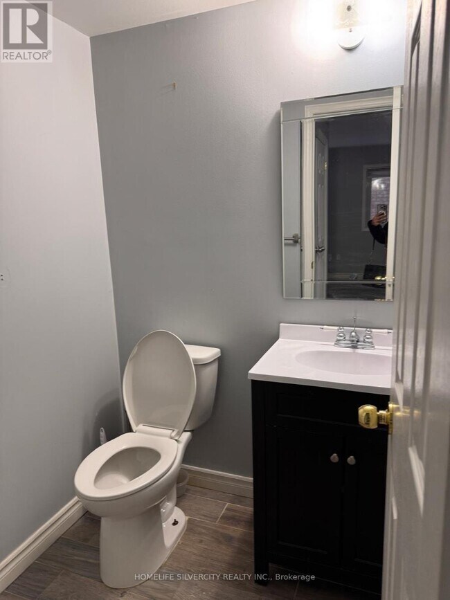 Building Photo - 154 Broomlands Dr