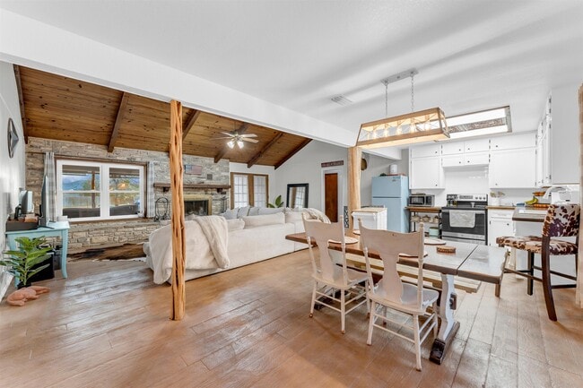 Foto del edificio - 400 Robin Ln