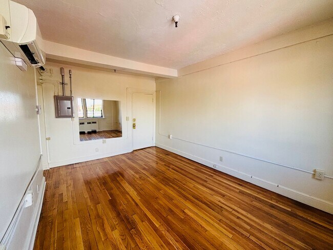 Foto del edificio - 1 Bedroom, 1 Bath Apartment