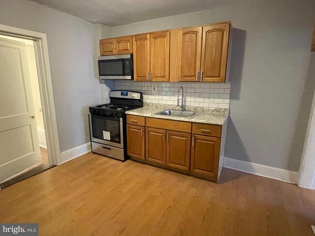 Building Photo - 5027 Worth St