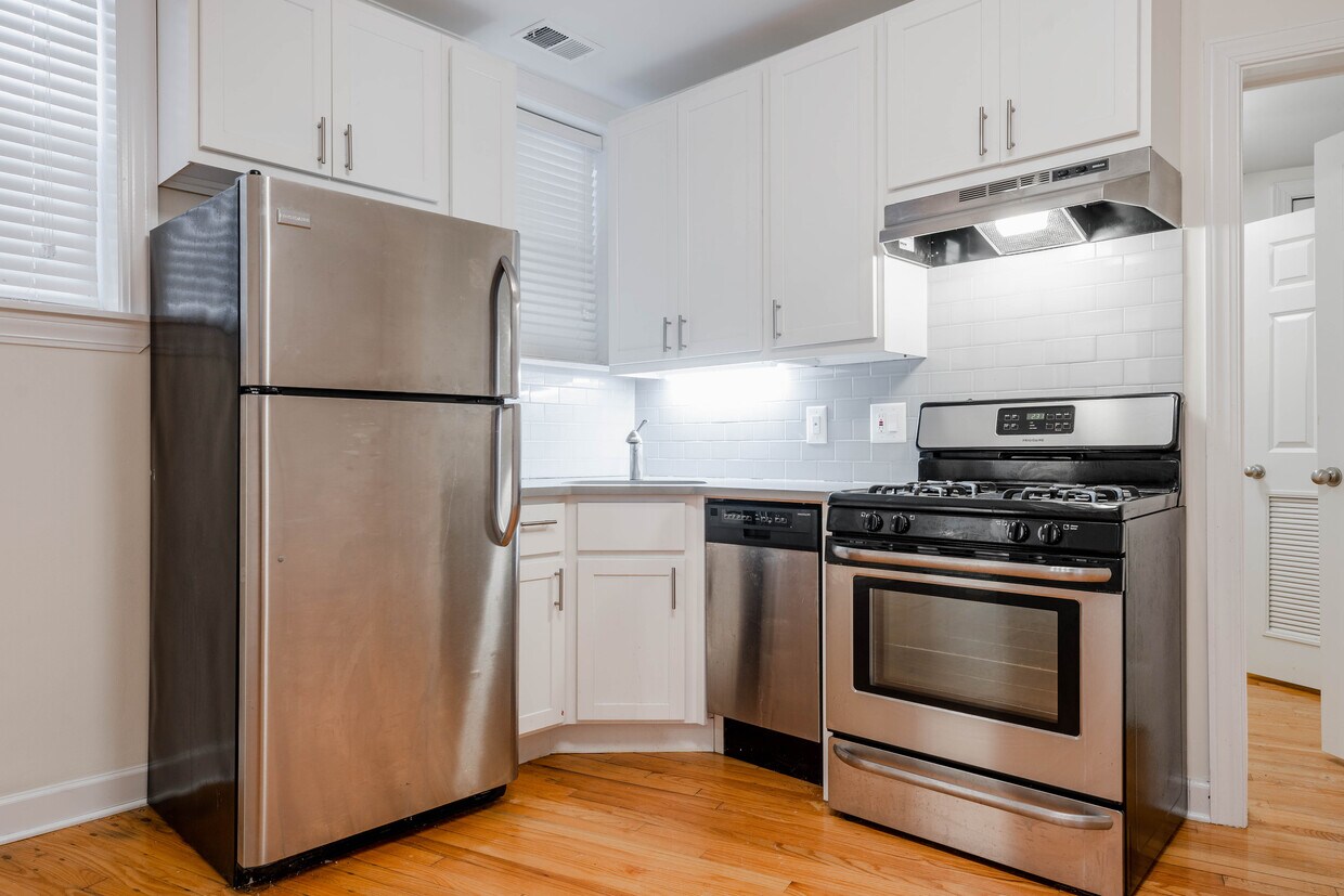 Foto principal - 630 W Roscoe St