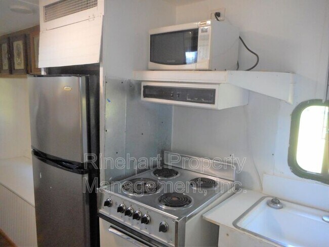 Foto del edificio - 723 Davis Heights Dr