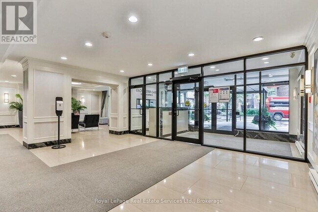 Photo du bâtiment - 30 Gloucester St