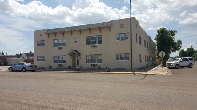 Building Photo - 1043 King St
