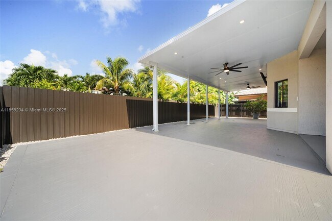 Foto del edificio - 22732 SW 109th Ave Ct