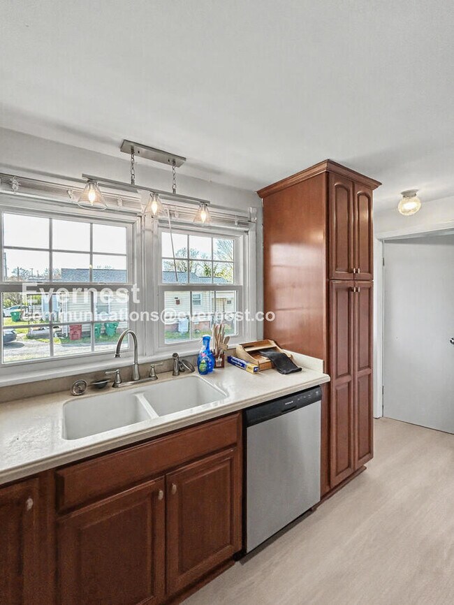 Foto del edificio - 616 S Jefferson St