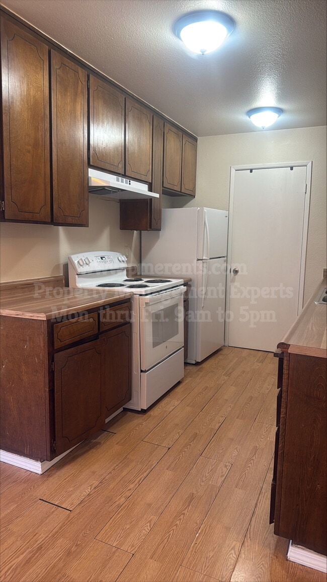 Building Photo - 2652 Burlington Pl