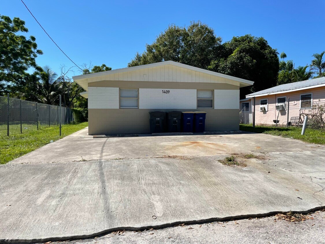 Primary Photo - 1409 Edgewood Terrace