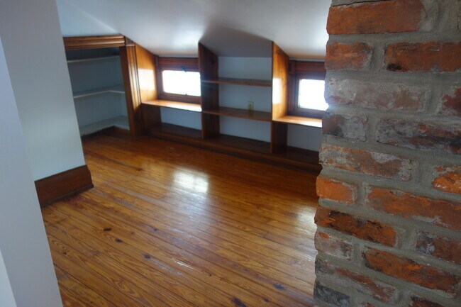 Bonus storage room on third floor. - 216 Kentucky Ave