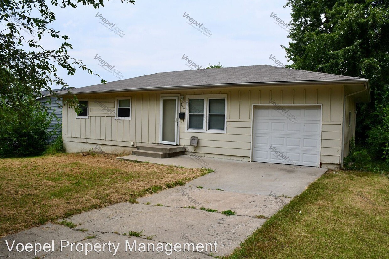 3 br, 1 bath House 6302 E. 150th St. House Rental in Grandview, MO