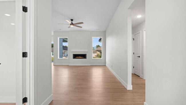 Foto del edificio - 4405 Royal County Rd
