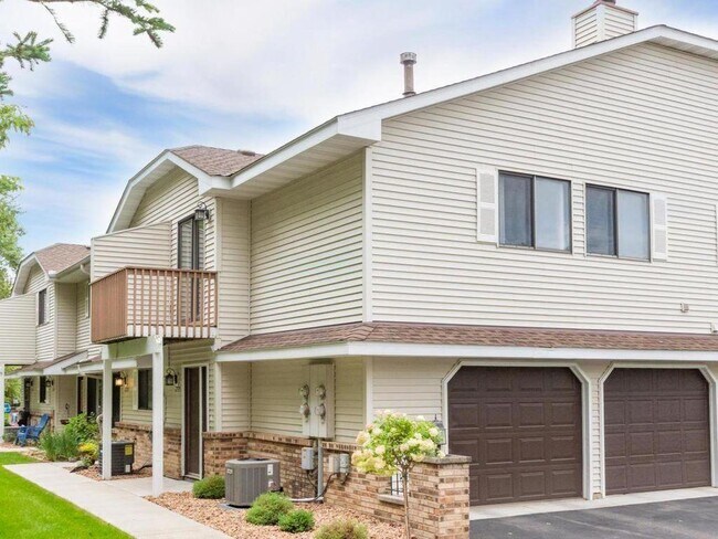 Foto del edificio - 7634 Wedgewood Way N