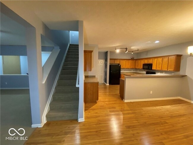 Building Photo - 5221 Bombay Dr