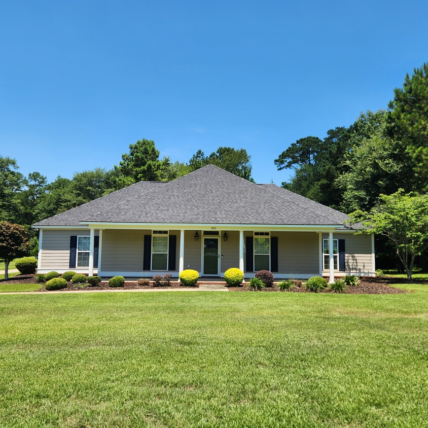 Primary Photo - 261 Willow Lake Dr