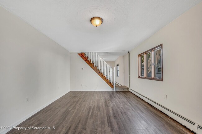 Building Photo - 1515 Meylert Ave