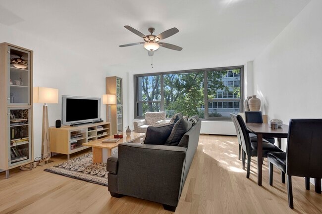 Building Photo - 3600 N Lake Shore Dr