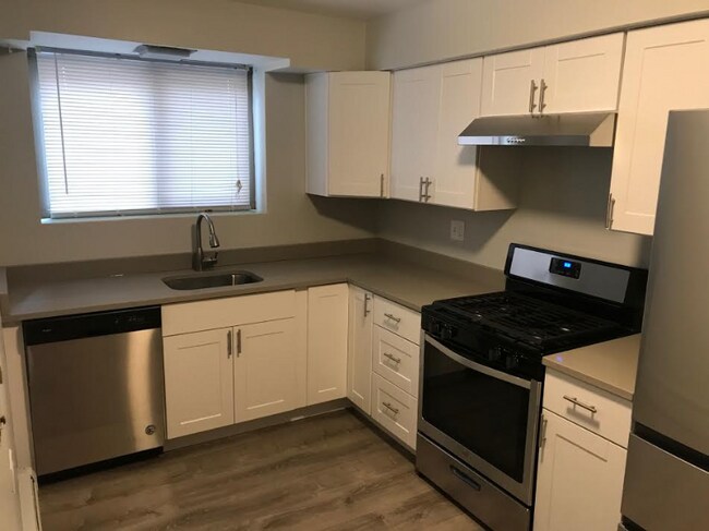 Foto del edificio - 1119 Greenleaf Ave