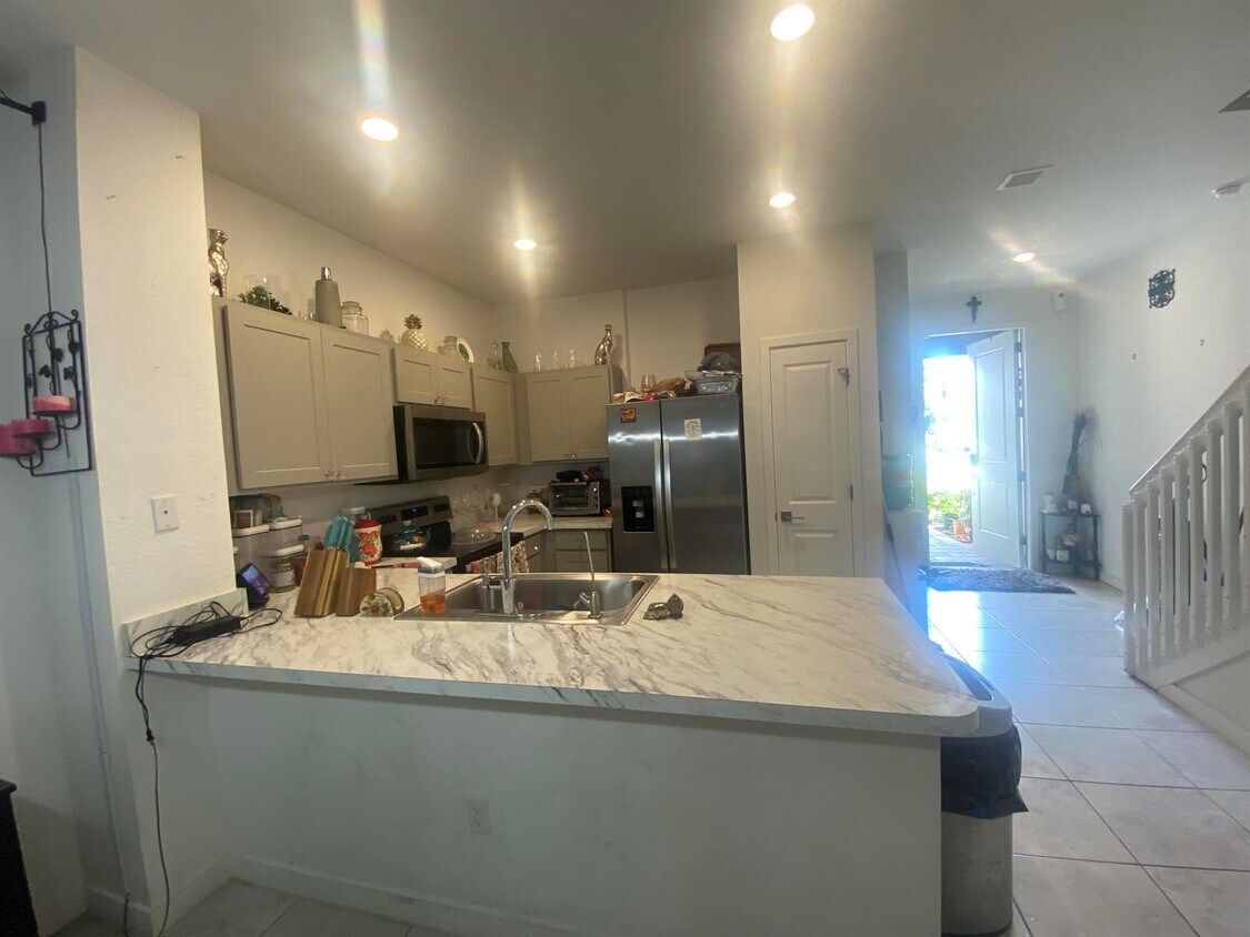 Primary Photo - 152 Bandol St