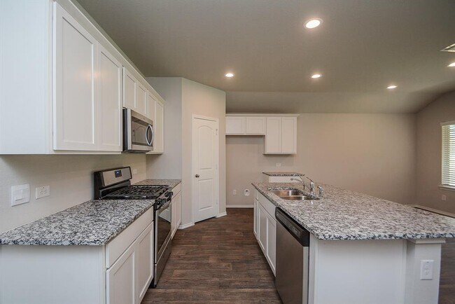 Building Photo - 6508 Wild Cilliment Ct