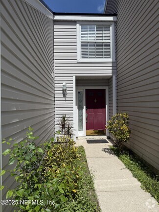 Building Photo - 8550 Sturbridge Cir W