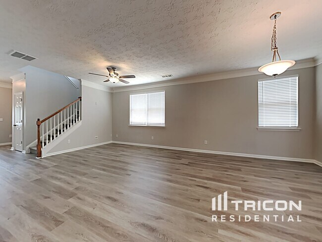 Foto del edificio - 107 Silver Bow Ln