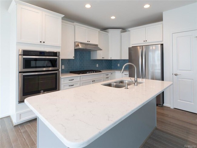 Building Photo - 2769 Ashcombe Drive