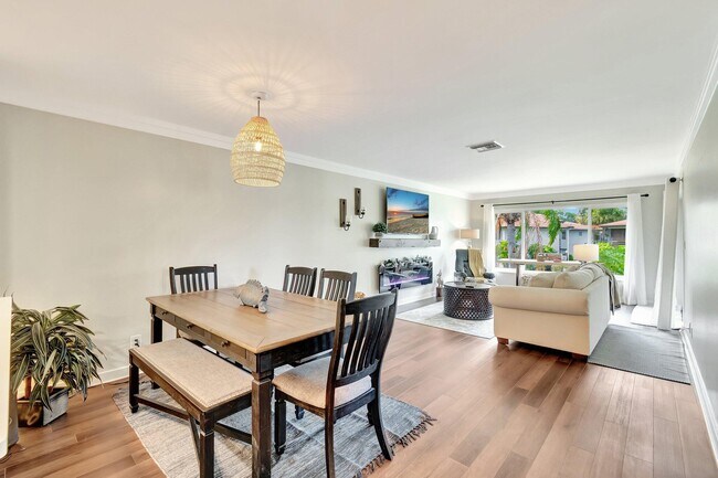 Foto del edificio - 5770 Princess Palm Ct