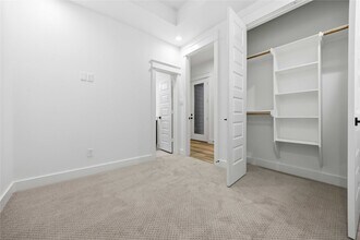 Building Photo - 6627 Katarani Dr