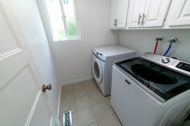 Washer and Dryer Included in Rent - 4968 S Spring Run Dr