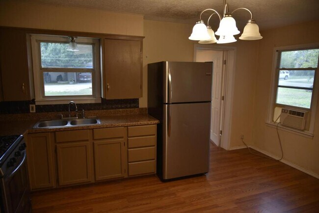 Foto del edificio - 302 S Oneal St