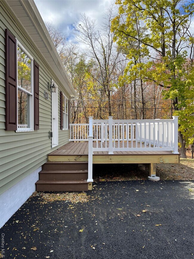 Foto del edificio - 148 Port Ben Rd