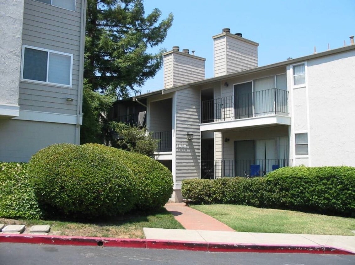 Primary Photo - 1089 Wesley Ct