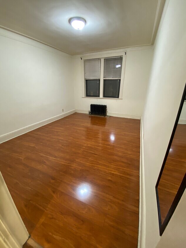Foto principal - 304 E Webster Ave