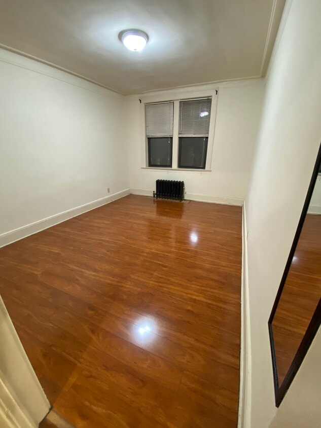 Primary Photo - 304 E Webster Ave