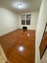 Building Photo - 304 E Webster Ave