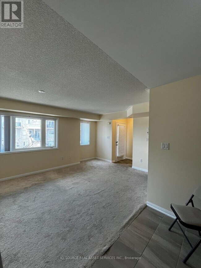 Photo du bâtiment - 250 Sunny Meadow Blvd