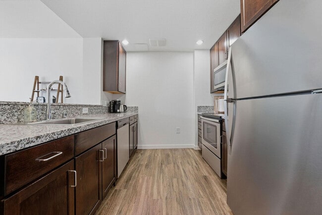 Building Photo - 1201 4th St