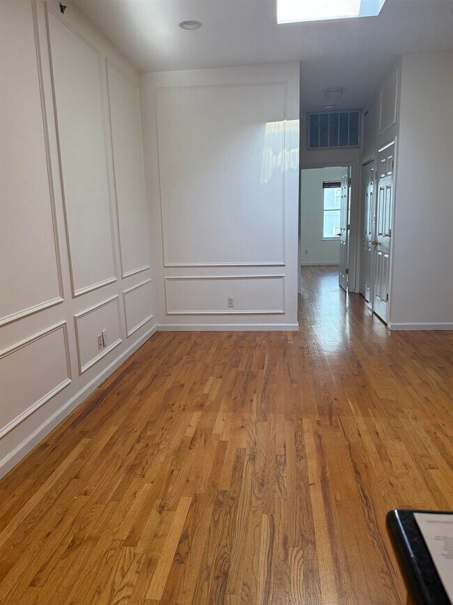 Foto del edificio - 519 Monroe St