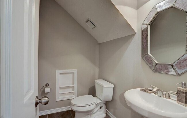 Foto del edificio - 1625 Knox St