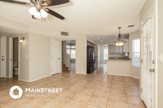 Building Photo - 3770 W Mesa Ridge Trail