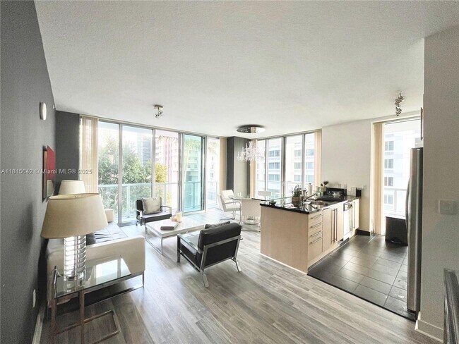 Foto del edificio - 79 SW 12th St